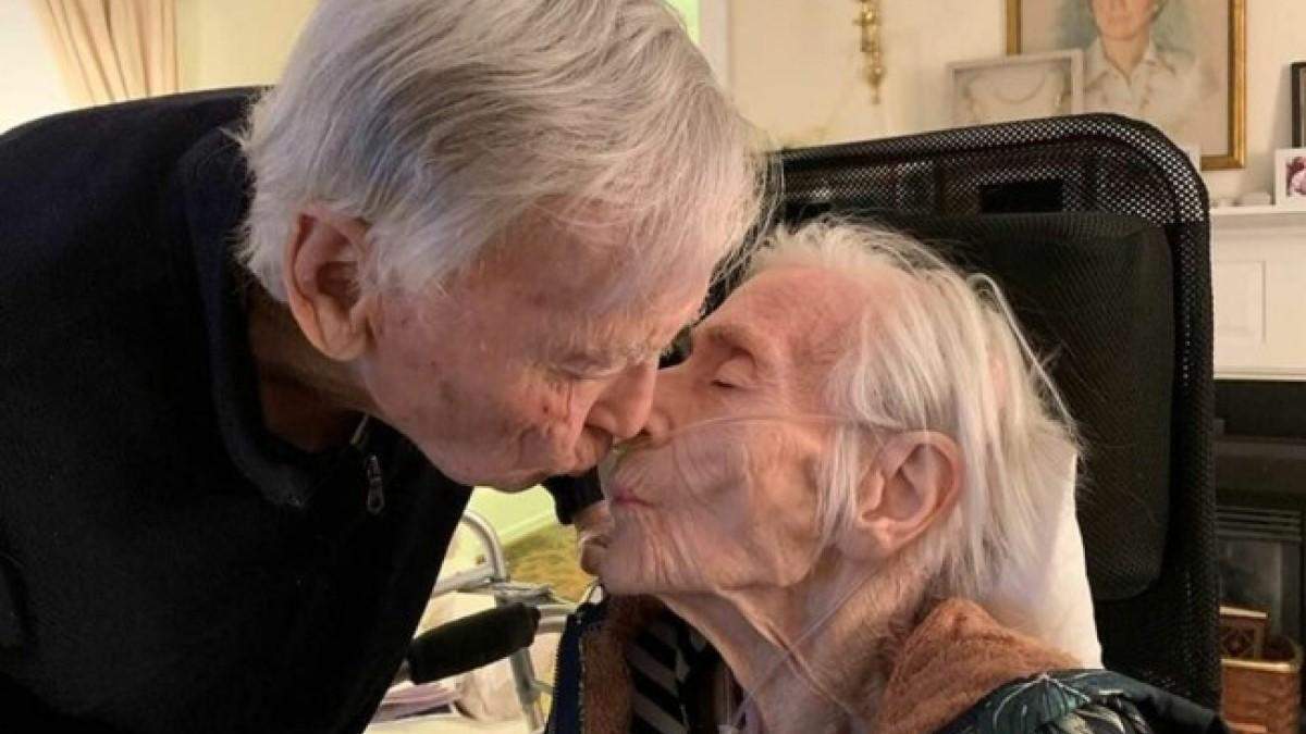 Пара прожила почти 70 лет вместе и умерла в один день Пара прожила почти 70 лет вместе и умерла в один день